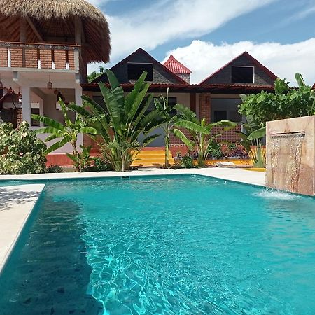 Bungalows Y Cabanas, Las Barracas De La Barra Malucano Kültér fotó