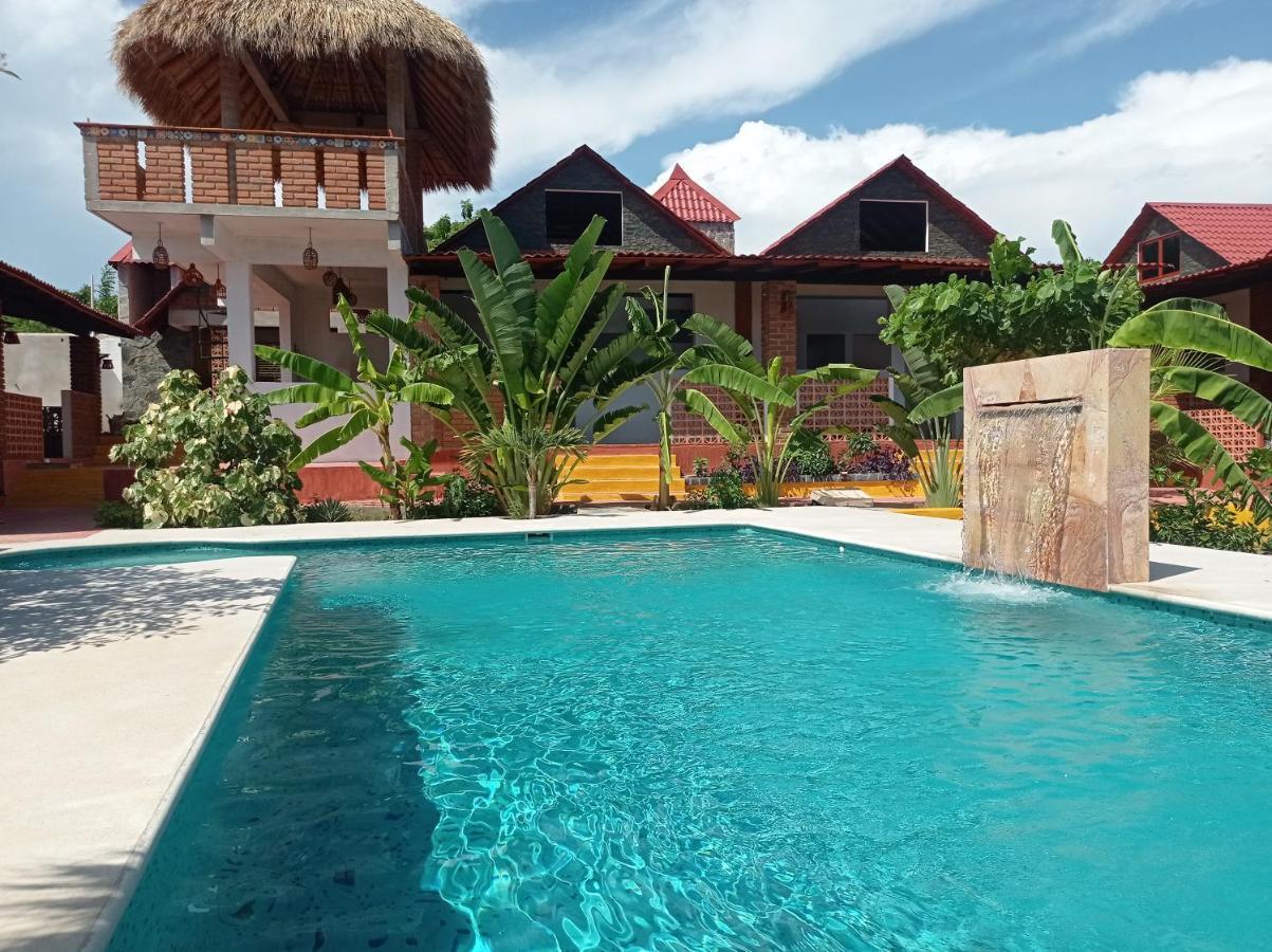 Bungalows Y Cabanas, Las Barracas De La Barra Malucano Kültér fotó