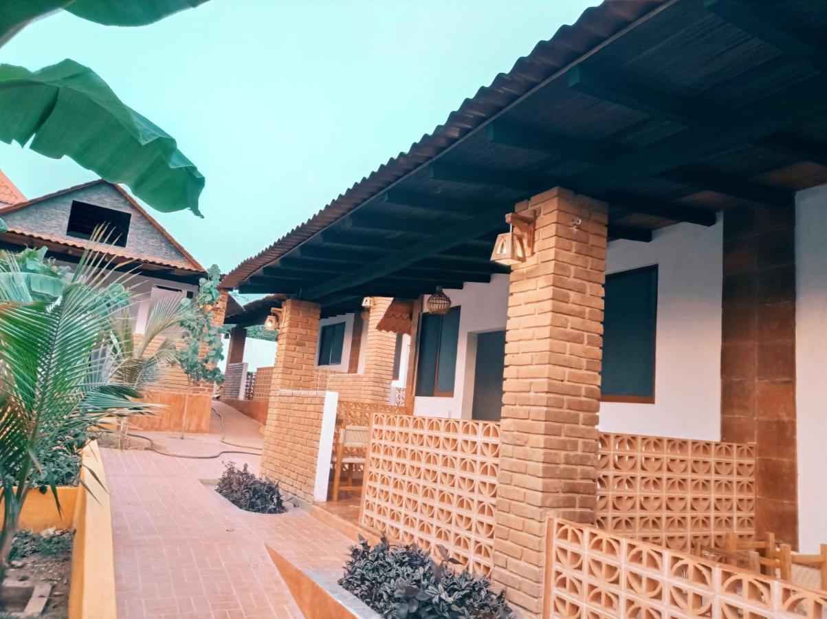 Bungalows Y Cabanas, Las Barracas De La Barra Malucano Kültér fotó